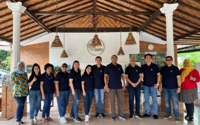 Representatives of Maybank bank visits Socfindo Conservation